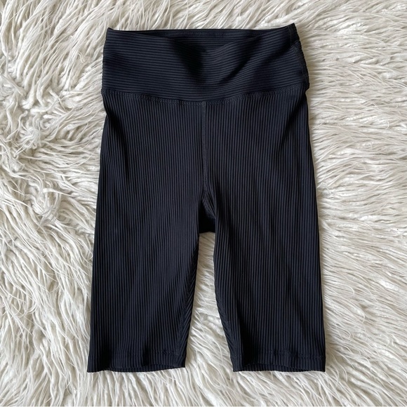 YEAR OF OURS Black High Waisted Athletic Active Ribbed Biker Shorts EUC Size S - Picture 3 of 7